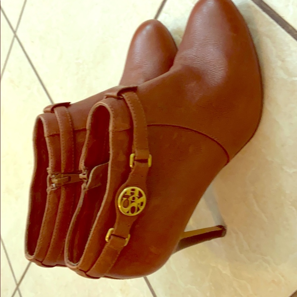 Coach booties leather brown color